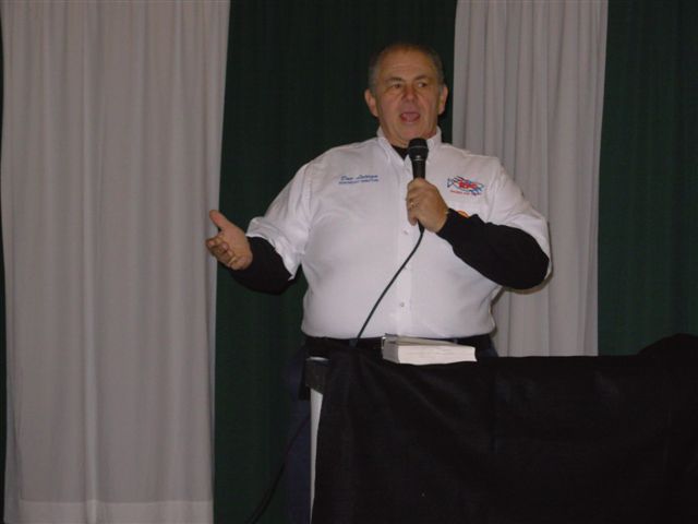 Rev. Dan Laterza of RFC during the Sunday Worship service at Dirt Trackin' 2007
