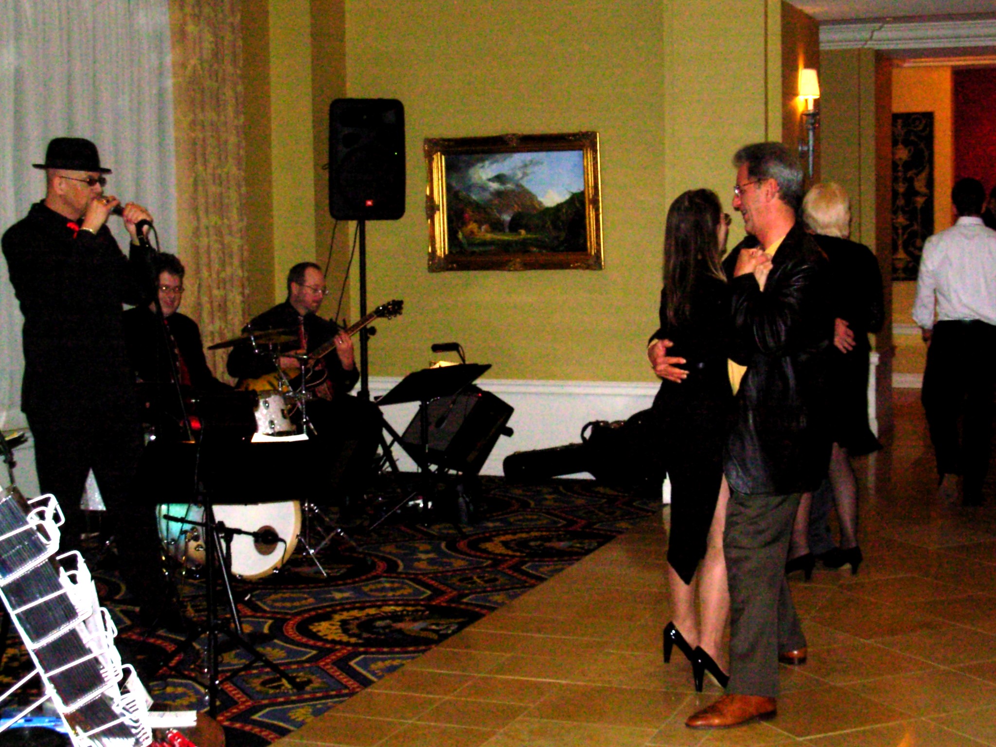 Dancing couples at the Wyndham in Gettysburg

