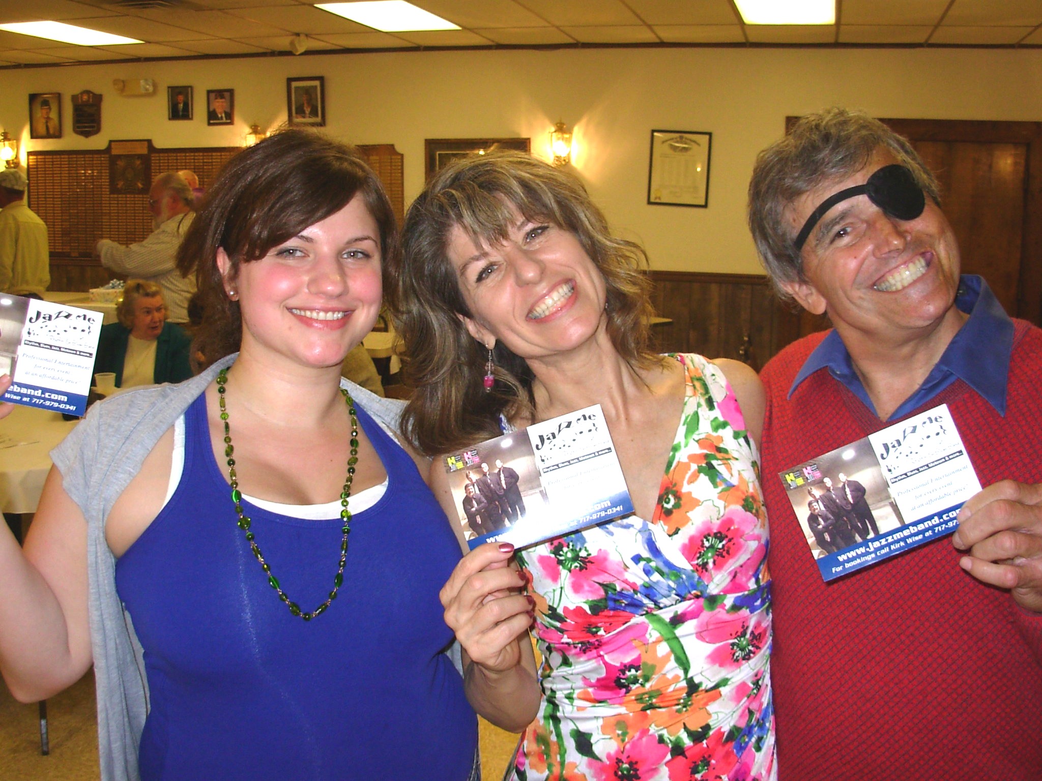 Two cute girl Jazz Me fans...and Tom at the Mechanicsburg VFW
