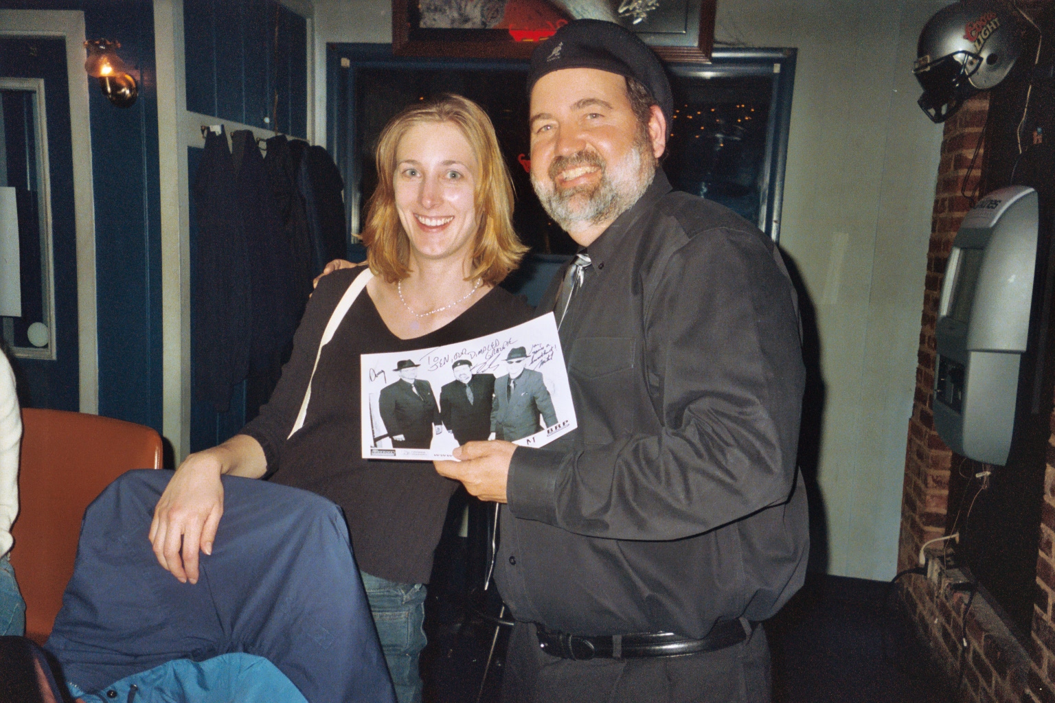 Rustic Tavern Carlise - April 2006
Fan "Dimples" with the Wise Guy
