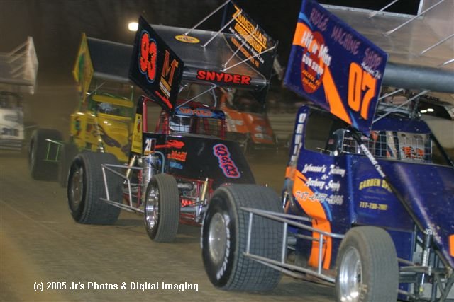 Front stretch racing at Silver Spring Speedway
