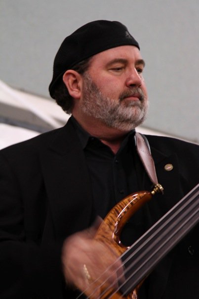 BASS_PLAYIN_FOOL.jpg