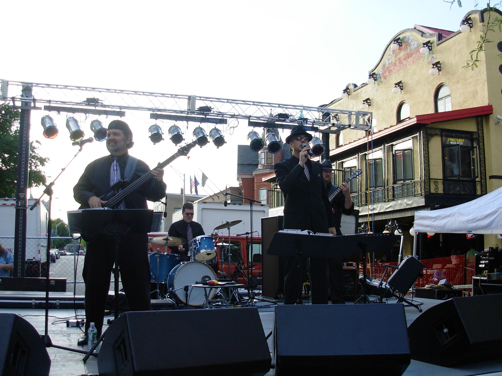 Jazz & Blues Fest on Second Street in Harrisburg June '07
photos courtesy of Sherry from B A Sound & Lighting
