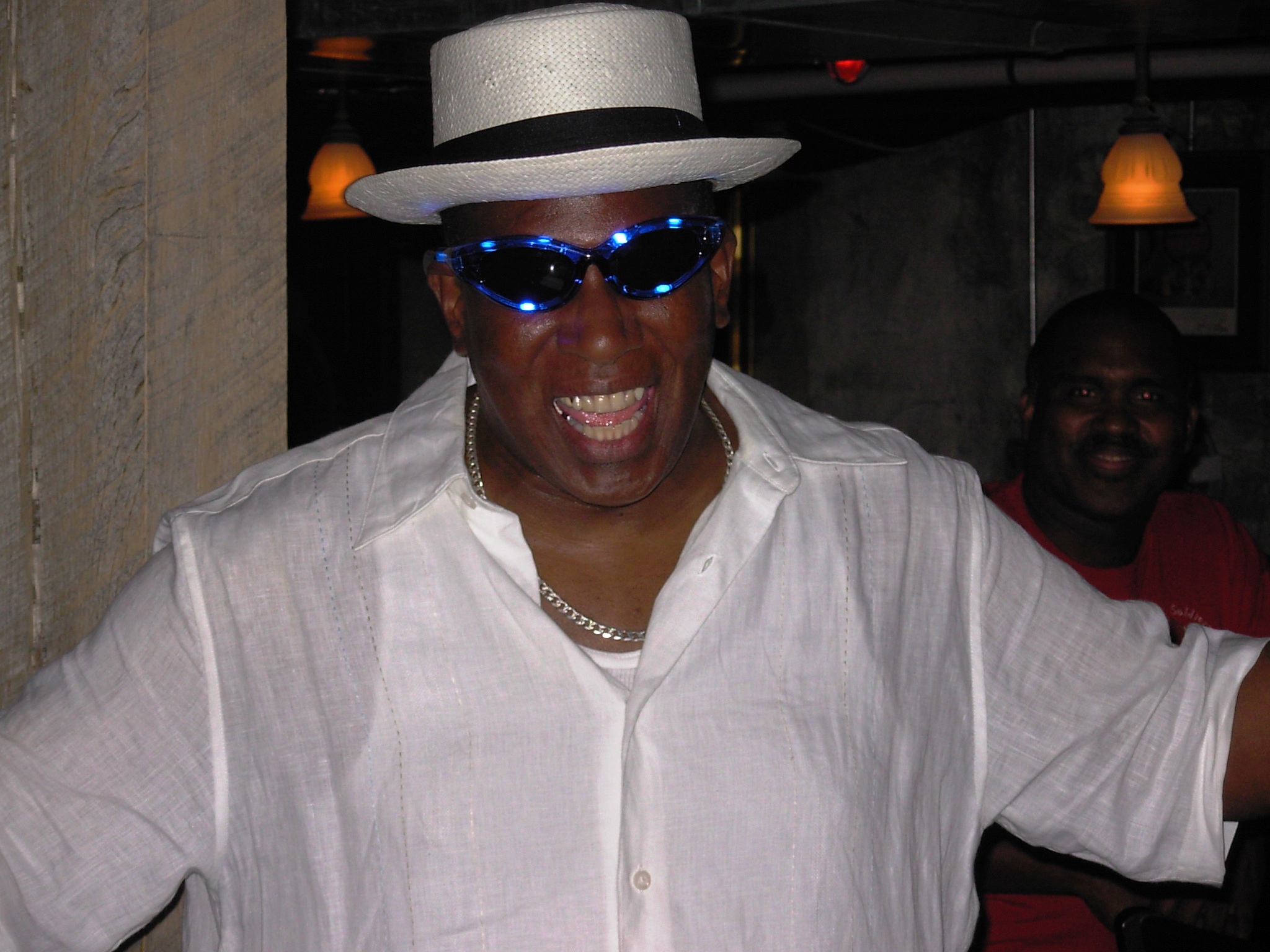 "No way I'm gonna wear those glasses"
Yea right Ken..at the Quarter June 2007

