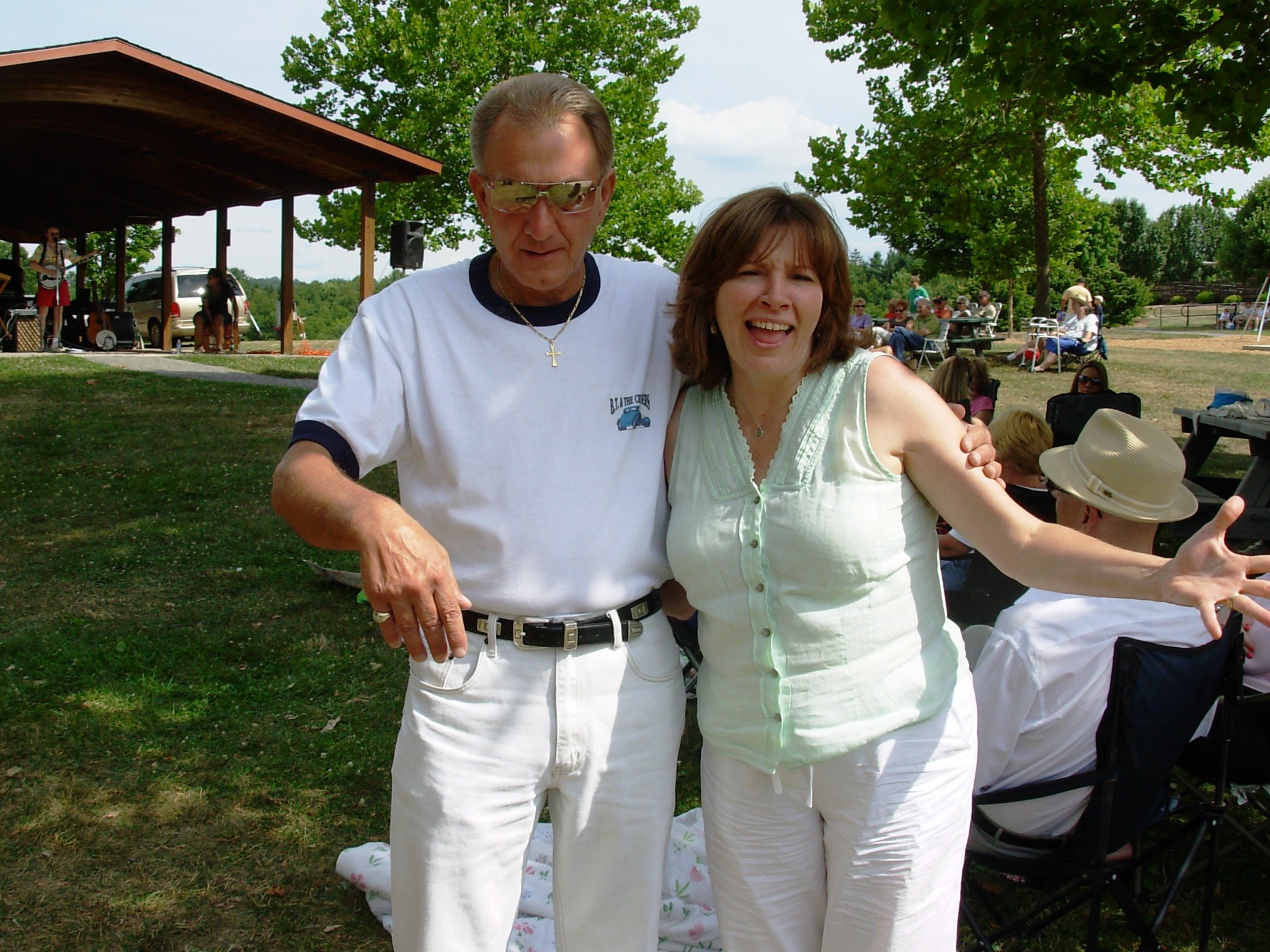 Pam Wise anf Billy Trimble  of B.T. and the Cruisers hamming it up...
