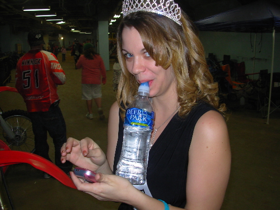 Lindsay Krug...multi tasking at Motorama '08
