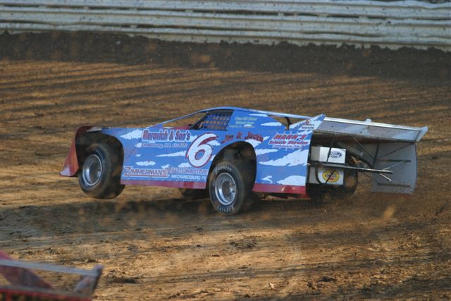 Josh Kimmell has his #6 LateModel jacked...
