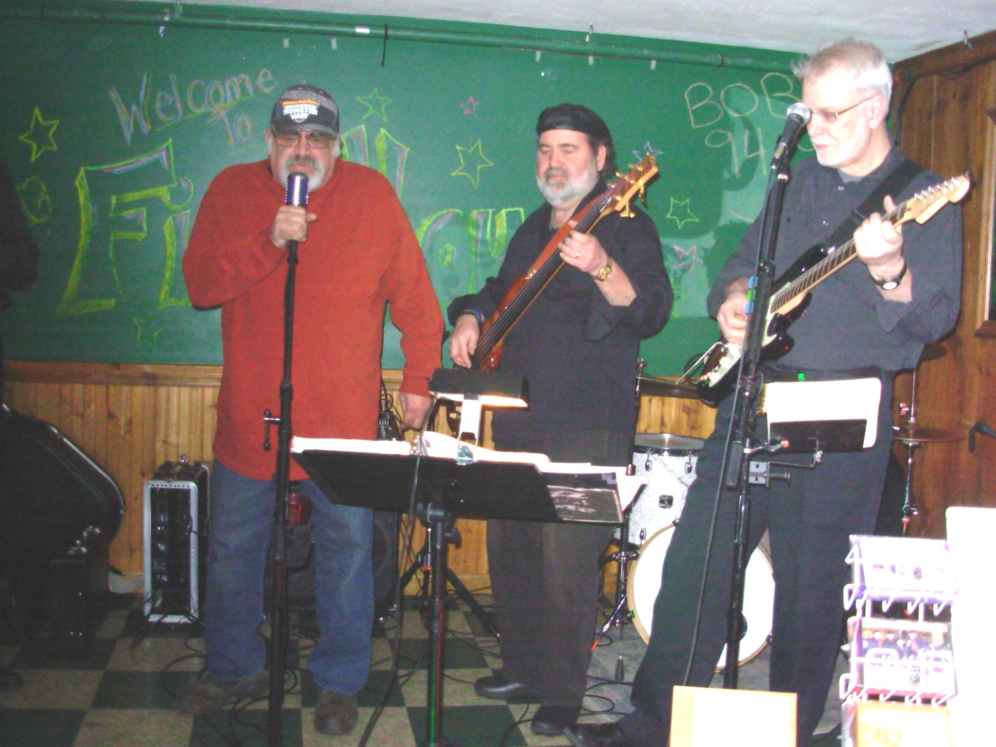 Big Al sings with the guys at the Fieldhouse

