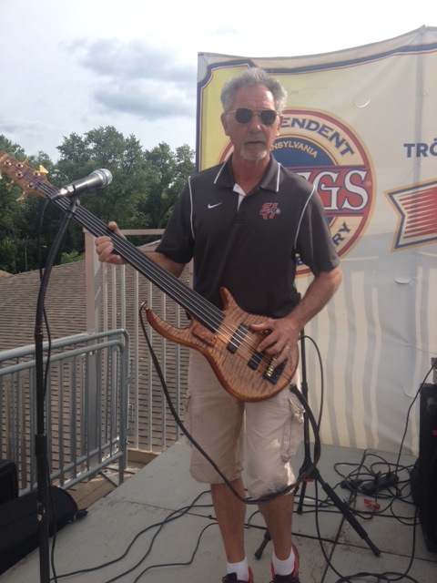 SENATORS_GAME_TODD_WITH_BASS.JPEG