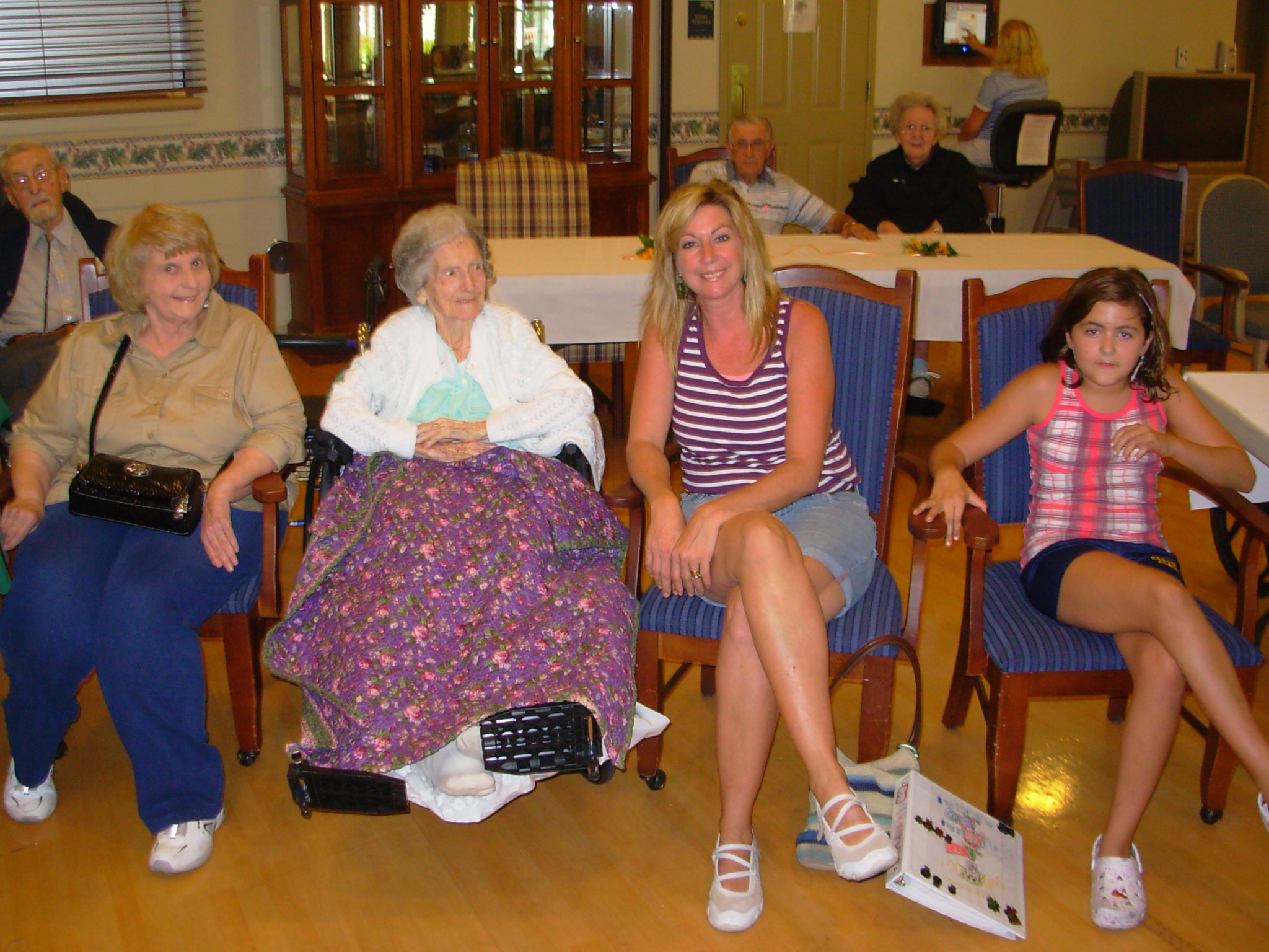 Aunt Ina, Grandma Cousin Lynn & that Littl Italian Dana
