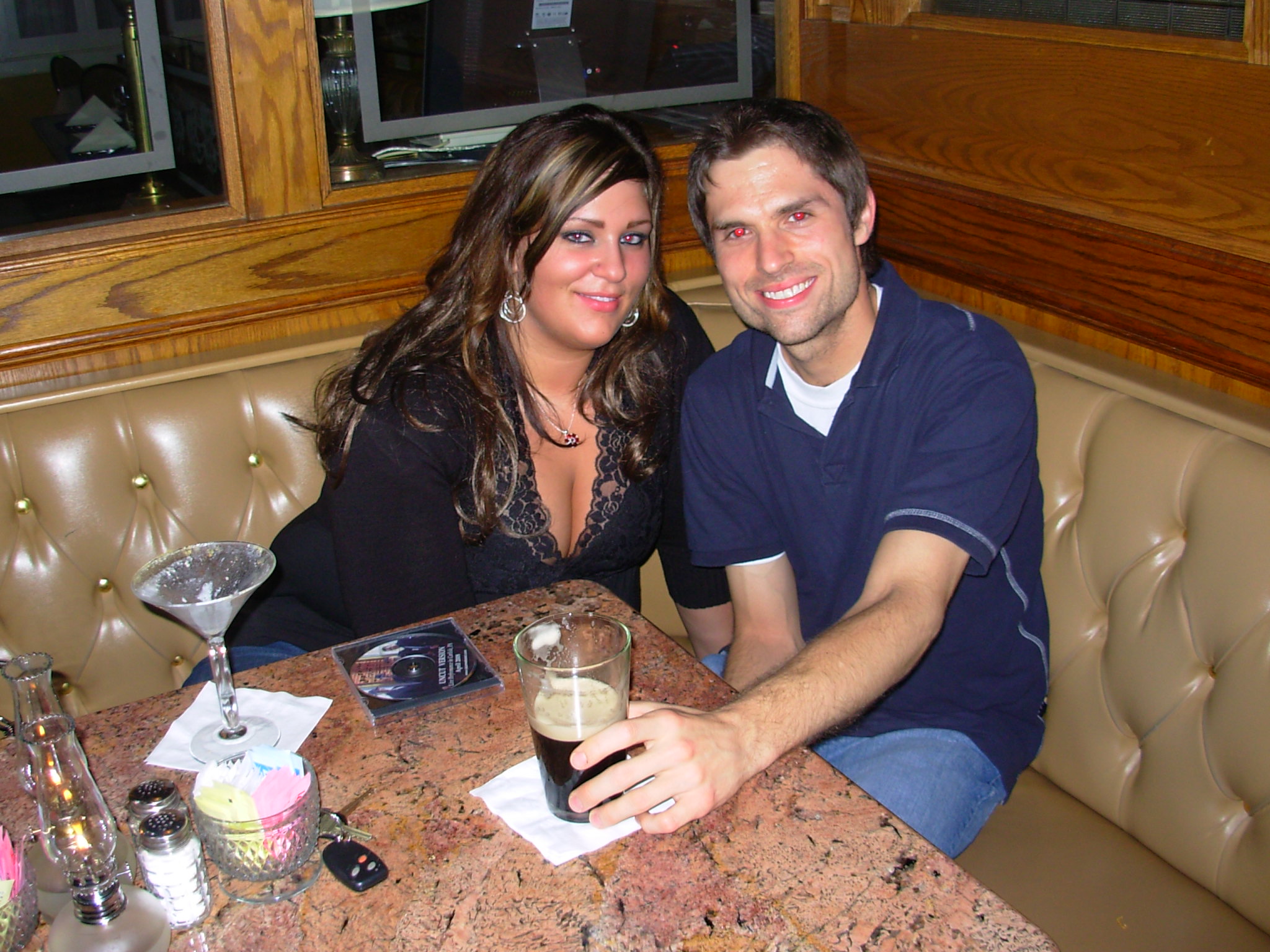 Cute couples and great drinks at the Roosevelt in York
