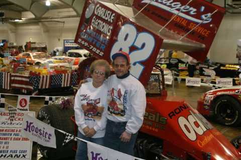 Beattie Heckert & Rob Hockenberry
Wild Bill Heckert's widow with the new team owner/driver...he tragically passed away during the year from health problems while at his work...
